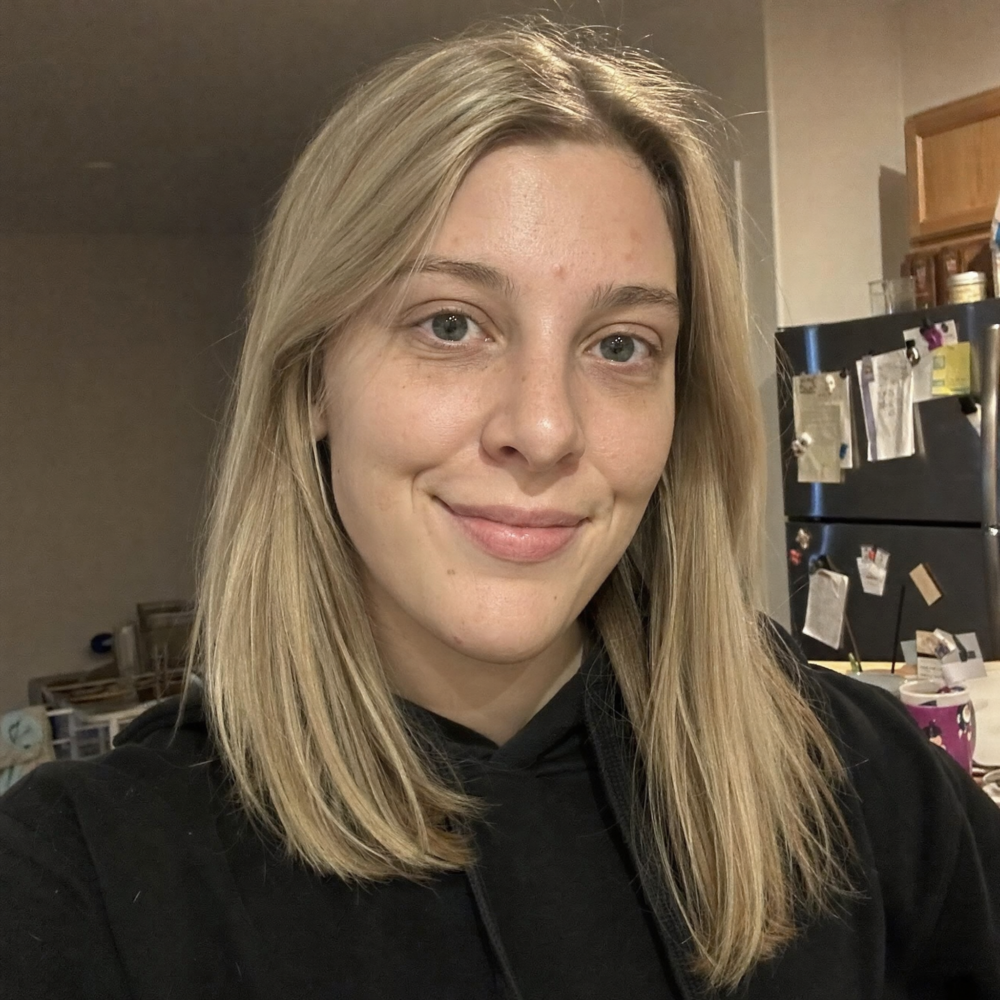 files/Casual-selfie-portrait-of-an-average-loo_1.png